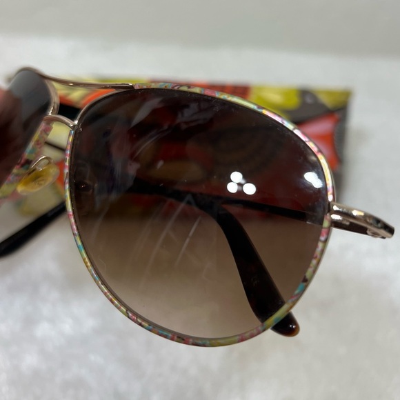 Vera Bradley Barbara Tutti Frutti Floral Aviator Sunglasses and Case Women’s main image 4